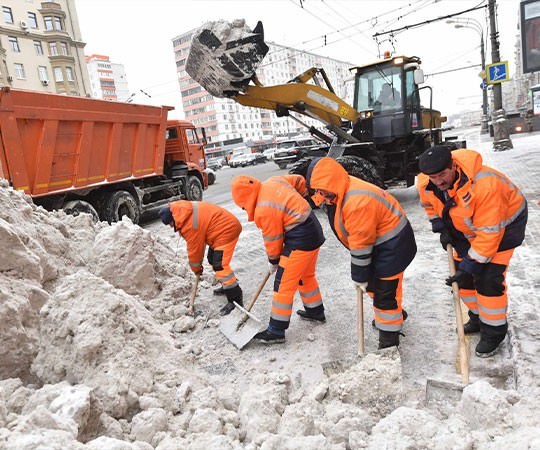 Уборка снега в Бийске и  Алтайском крае