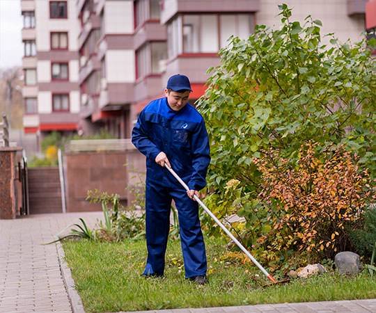 Уборка территории в Бийске и  Алтайском крае